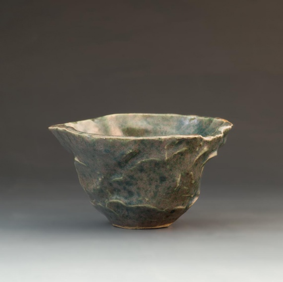 Carved oribe teabowl by Jeremy Alarcon Gomez