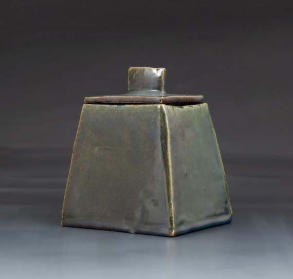 Lidded box by Julie Ganbold