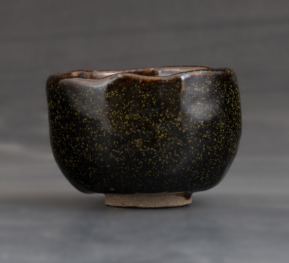 Teadust teabowl by Quinn Van Dyk