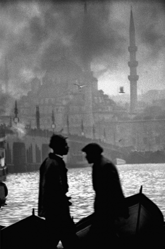<p><b>Ara Güler</b></p>