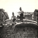 <p><b>Gerda Taro</b>, <i>Two boys on a barricade, Barcelona</i>, August 1936</p>