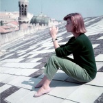 <p><b>Slim Aarons</b>, <i>Anouk Aimée</i>, 1967. © Slim Aarons</p>